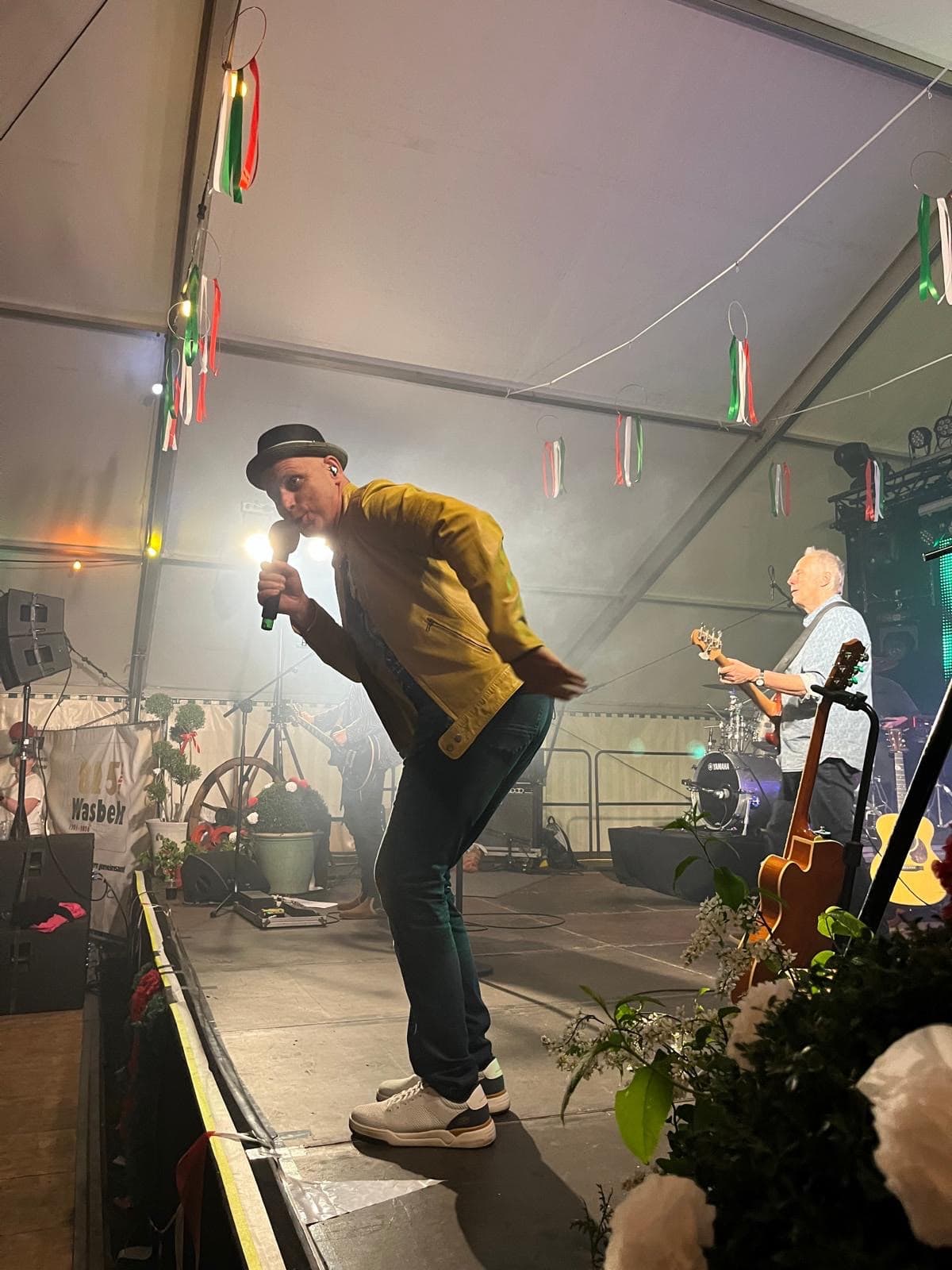 Live-Musik auf der Bühne