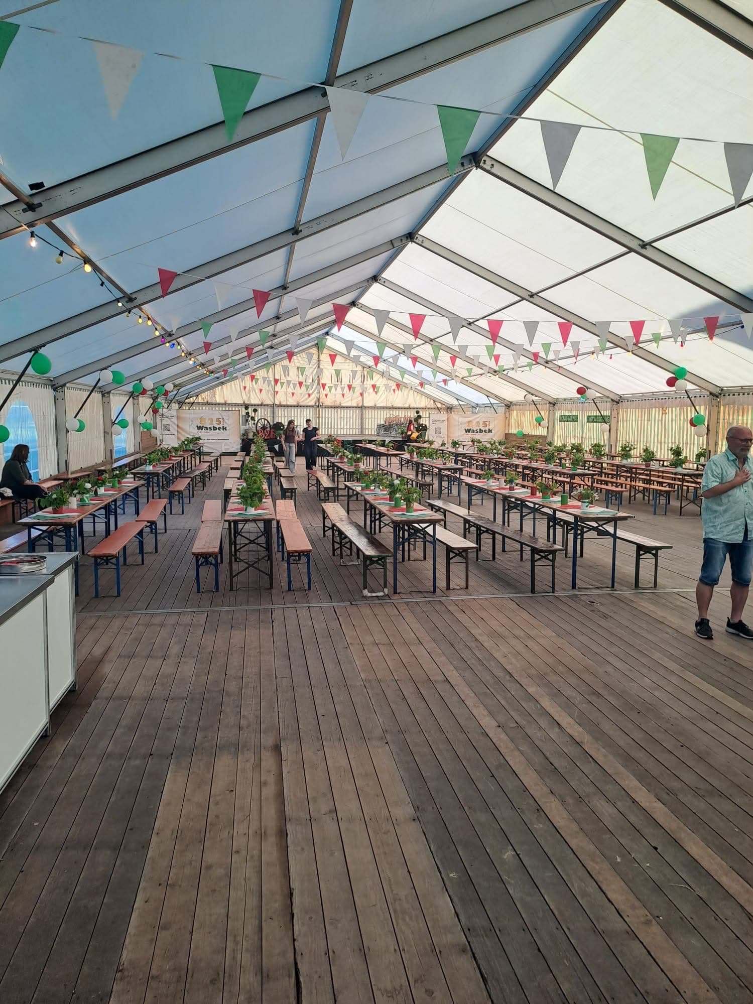 Festzelt im Außenbereich